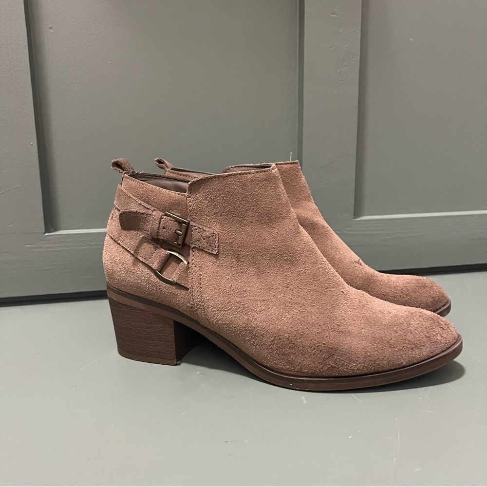 Sonoma Women's Brown Suede Ankle Booties